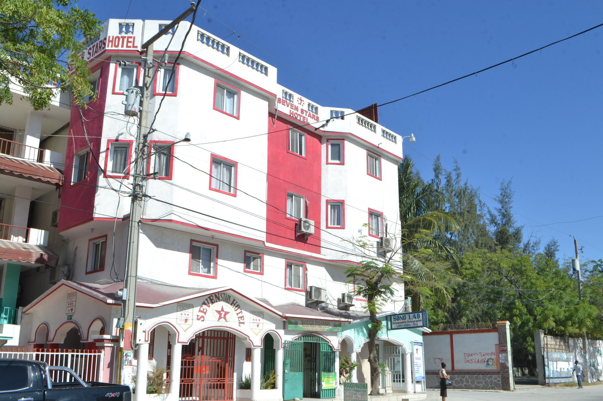 Seven Stars Hotel Musseau 外观 照片